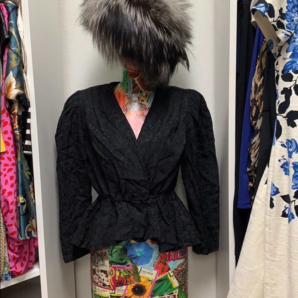 Vintage floral embroidered/print jacket peplum